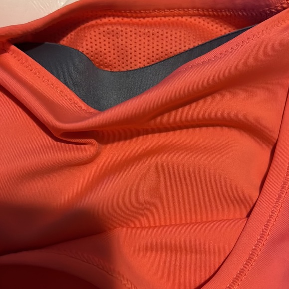Nike coral long line sports bra 38D like new 💪 - Picture 4 of 5